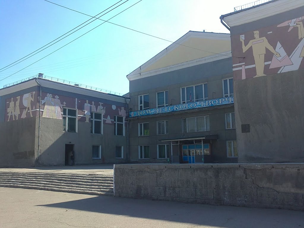 Менделеева 20 Дом Детского Творчества (май 2013), Усолье-Сибирское