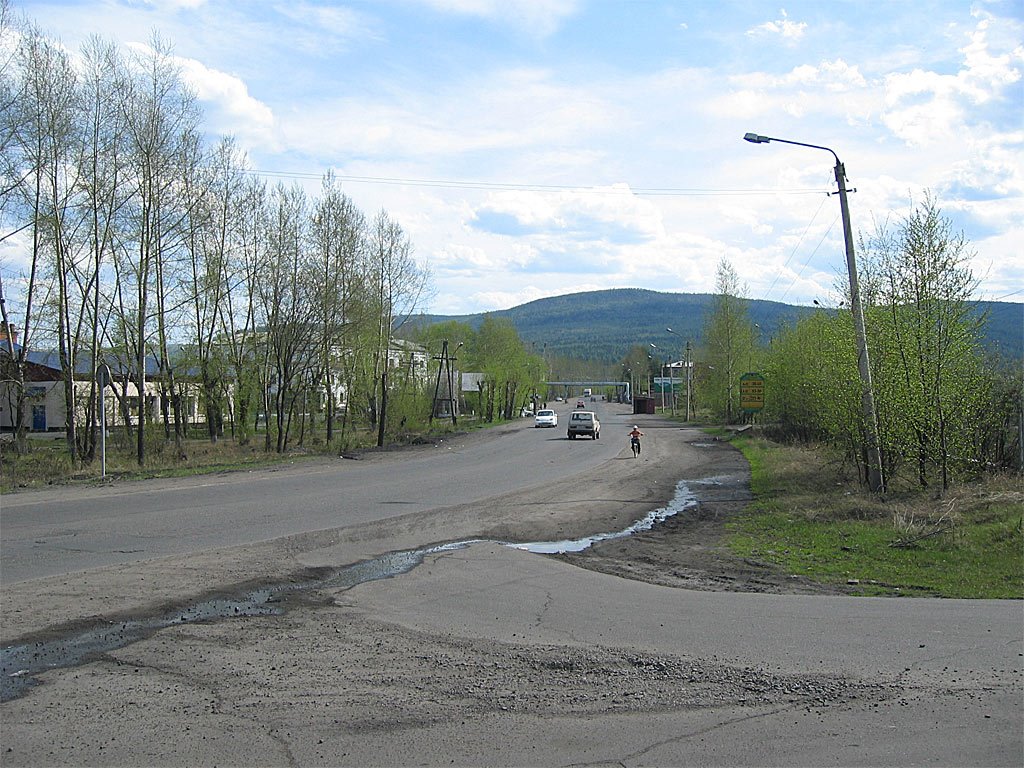 View to road, Усть-Кут