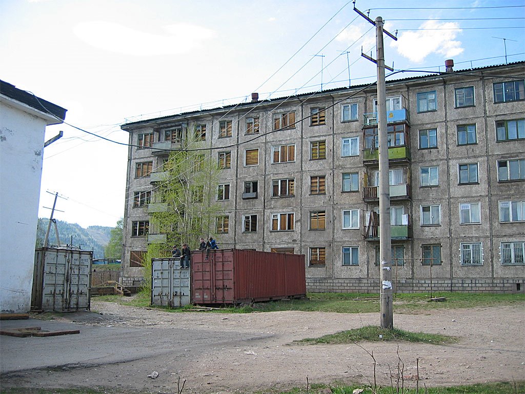 Neglected house, Усть-Кут