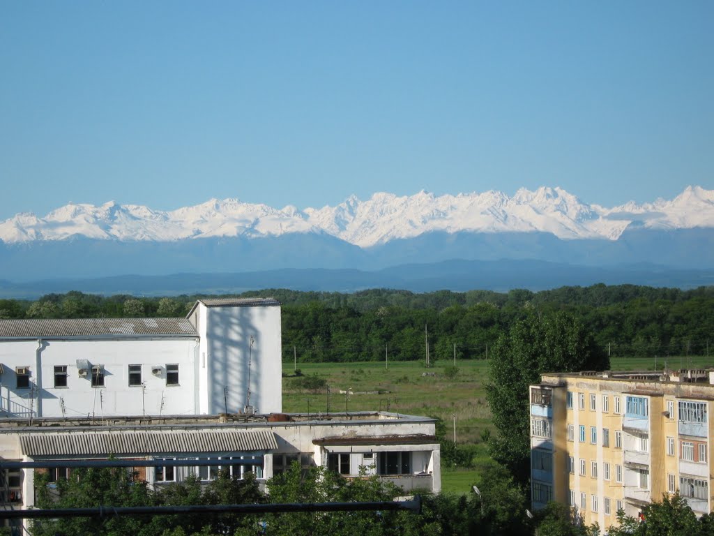 Кавказские горы. Вид из г. Майского, Майский
