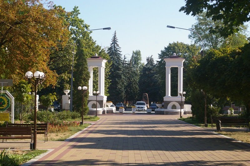 Ворота Атажукинского сада, Нальчик