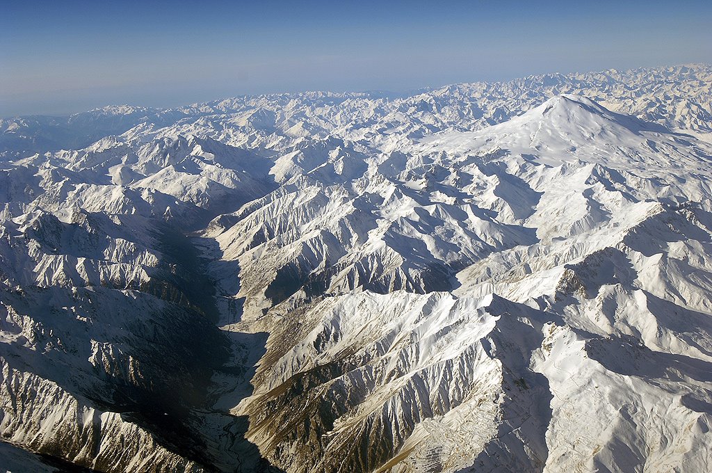 Вид на Эльбрус с окрестностей Тырныауза, Тырныауз