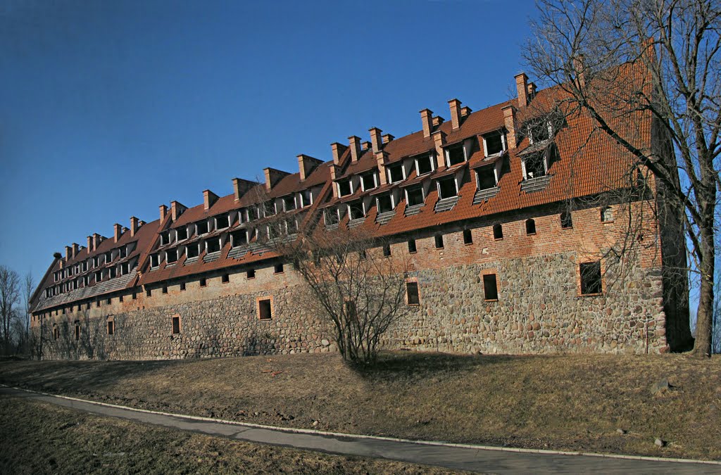 форбург замка Прёйсиш-Эйлау (нижняя часть этой стены сохранилась с 1325 г.), Багратионовск
