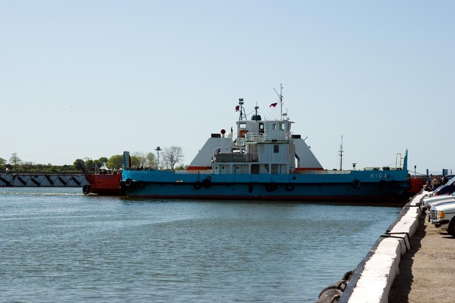Паром "Nida" на внутригородской переправе через Морской пролив / The ferry "Nida" on an intracity transfer line through Sea passage (09/05/2008), Балтийск