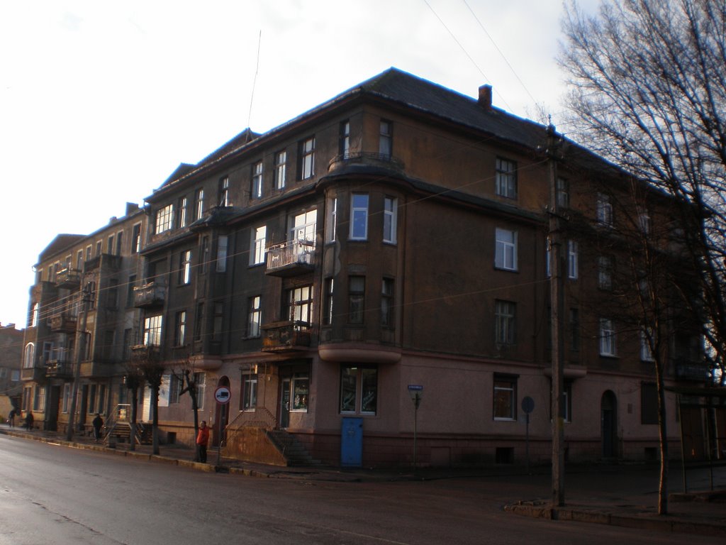 Дом на углу ул. Московская и ул. Артиллерийская, Гусев