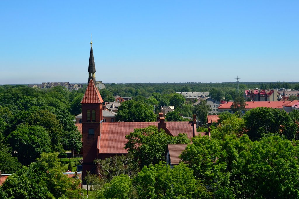 Вид на церковь с водонапорной башни., Зеленоградск