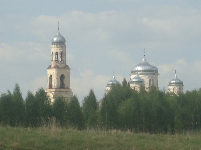Храм  Михаила Архангела в с.Красное, Калинин