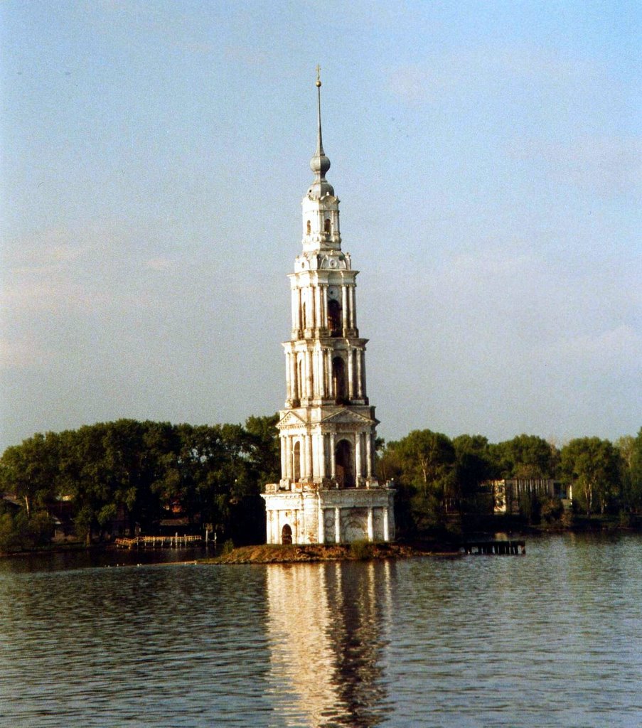Kaljazin/Wolga - Im Stausee versunkene Kirche, Калязин