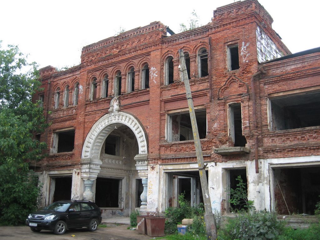 Old, ruined trade center, Кимры