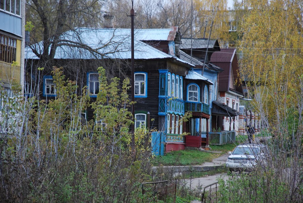 Кимры. Группа деревянных домов на улице Карла Либкнехта, Кимры