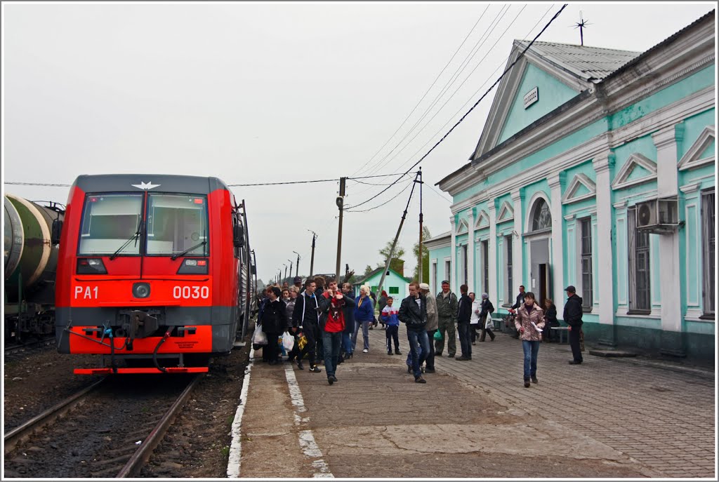 Вокзал в Нелидово и прибытие поезда, Нелидово