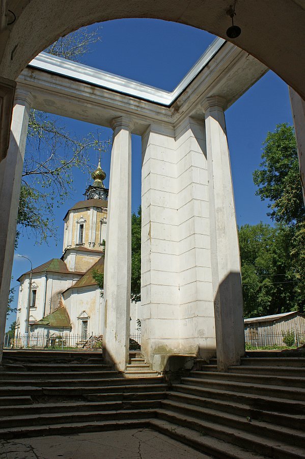 Успенский собор из колоннады Речного вокзала, Тверь