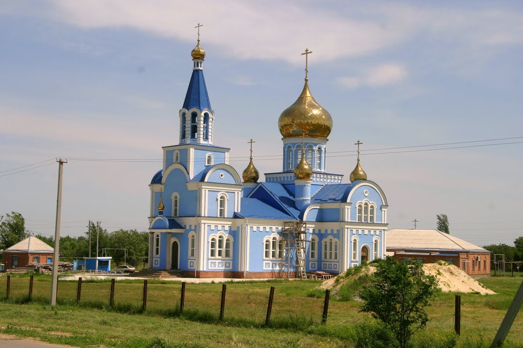 Церковь в селе Дивном., Приютное