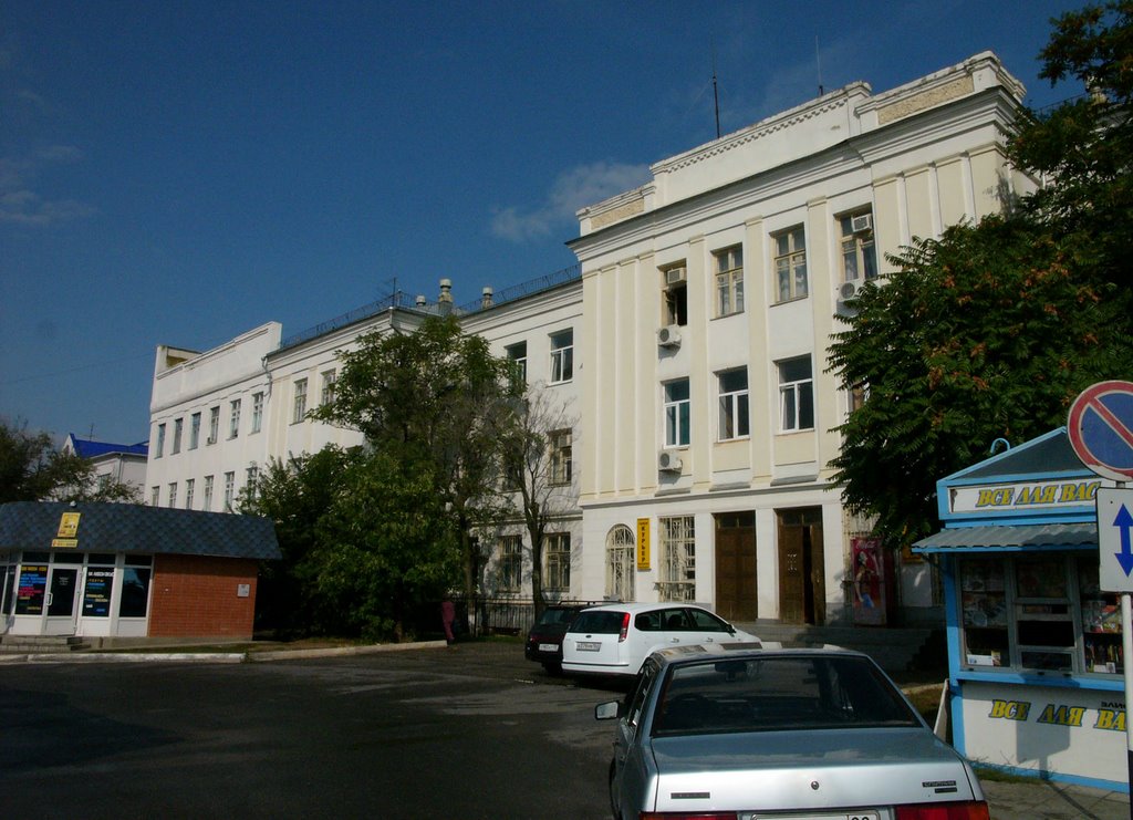 2-ой корпус гостиницы "Элиста", 1940 г. (бывшее Медучилище), Элиста