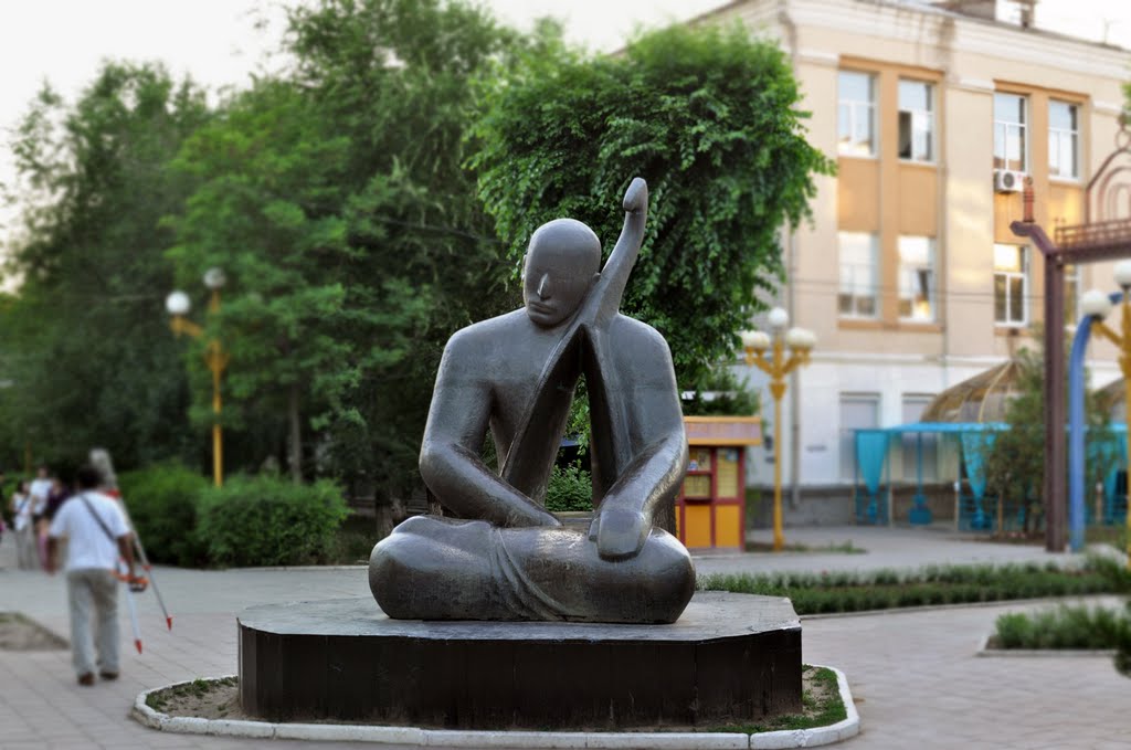 statue on the street, Элиста