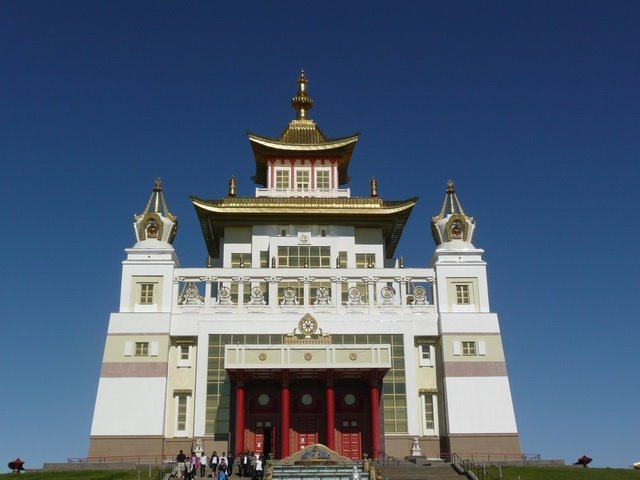 Будийский храм - самый крупный в Европе. Элиста. Калмыкия., Элиста