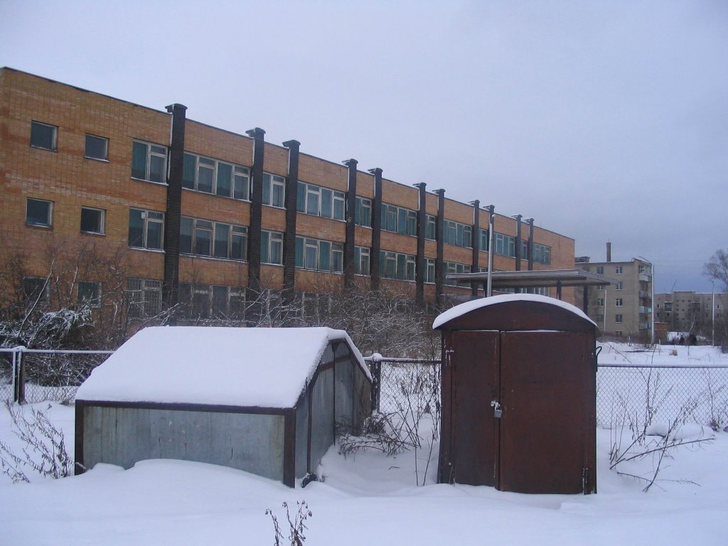 Средняя школа №4, вид сзади, Балабаново