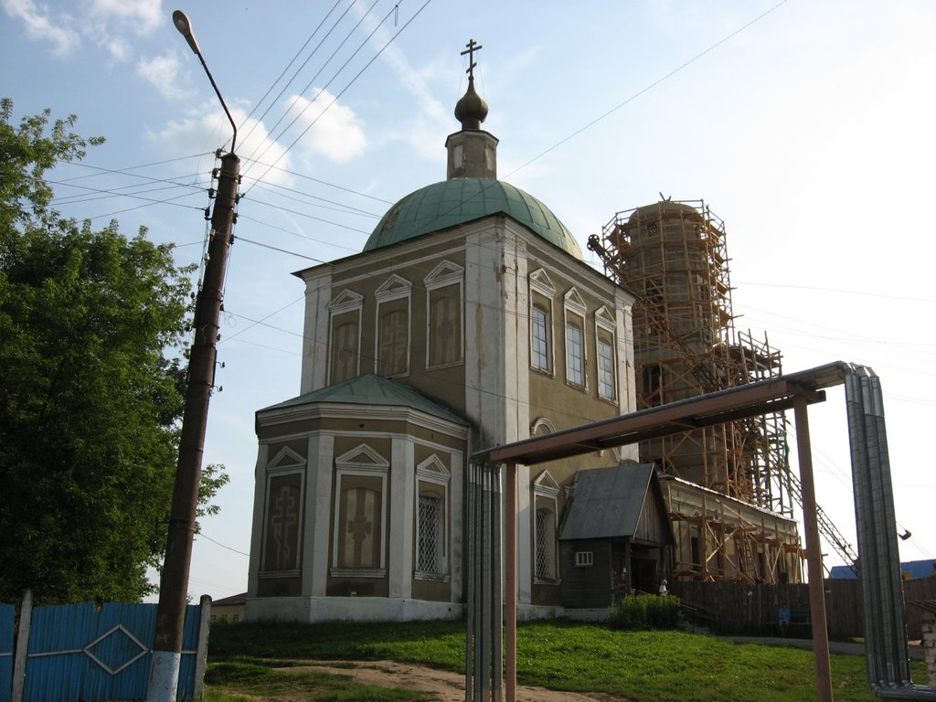 Козельск. Церковь, оштукатуренная "под шубу", Козельск