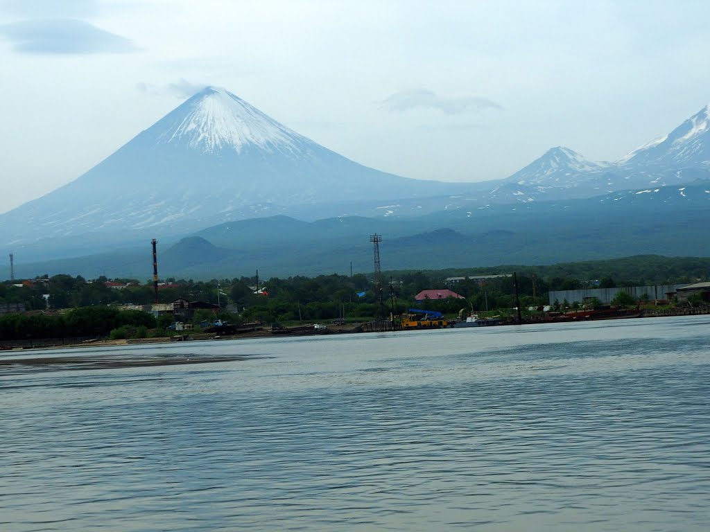 View to the Klyuchevskoy from the ferry boat, Ключи