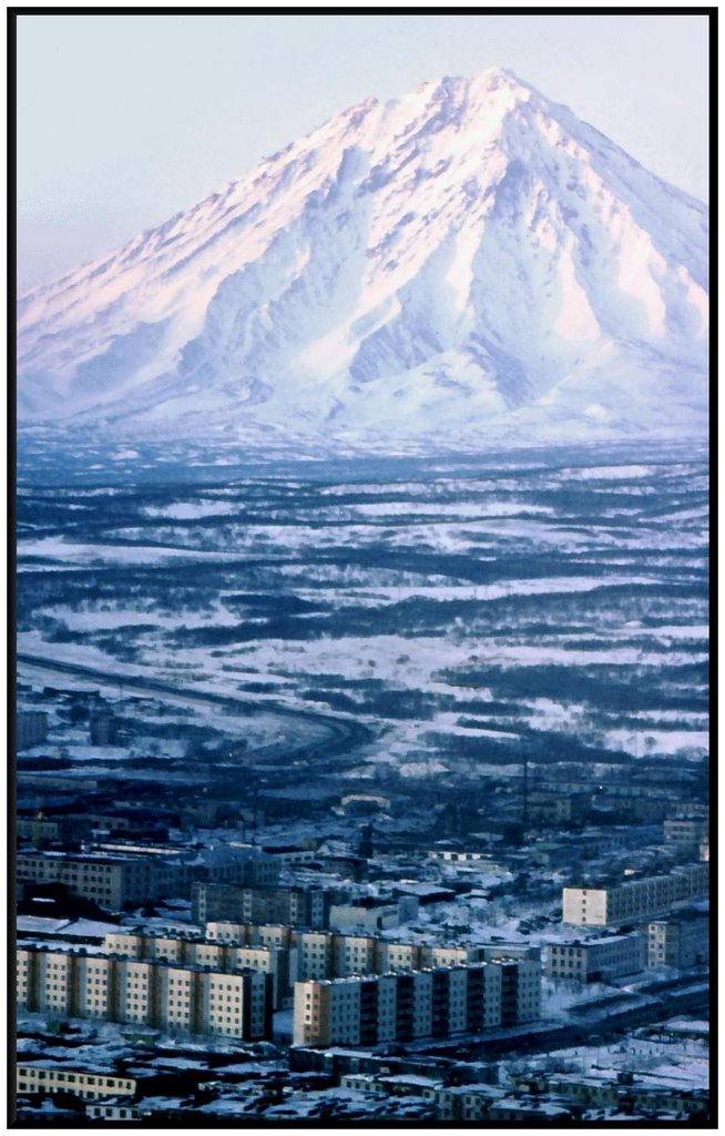 The city and volcanoes. 1985., Петропавловск-Камчатский