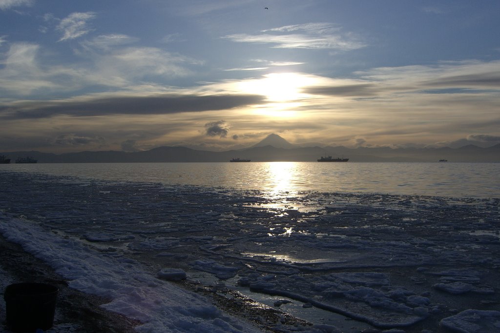Petropavlovsk-Kamchatsky, Bay of Avacha, December 2007. Morning, Петропавловск-Камчатский