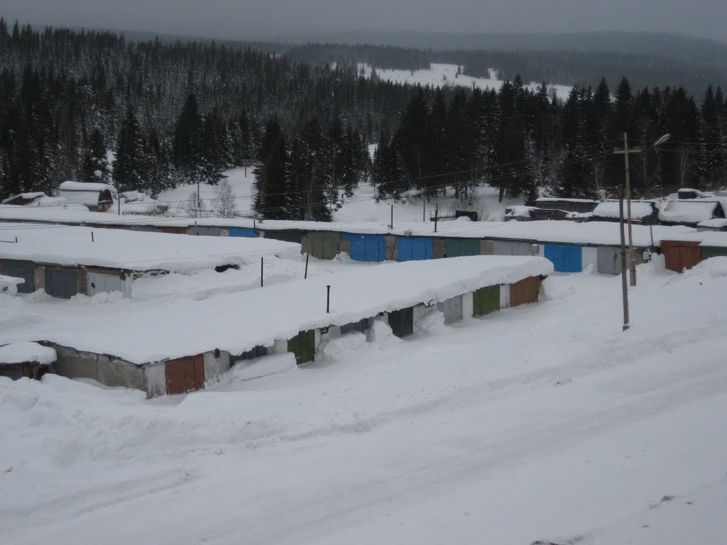 Гаражи под метровым снегом. Зима 2011., Белогорск