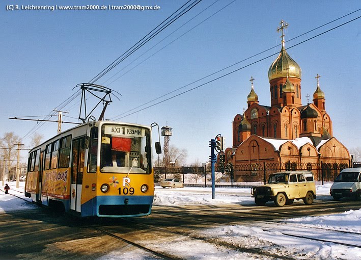 KTM-5-RM vor der Znamenskij-Kathedrale, Кемерово