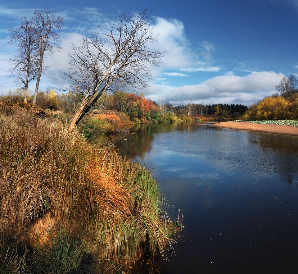 Река и месяц листопад, Боровой