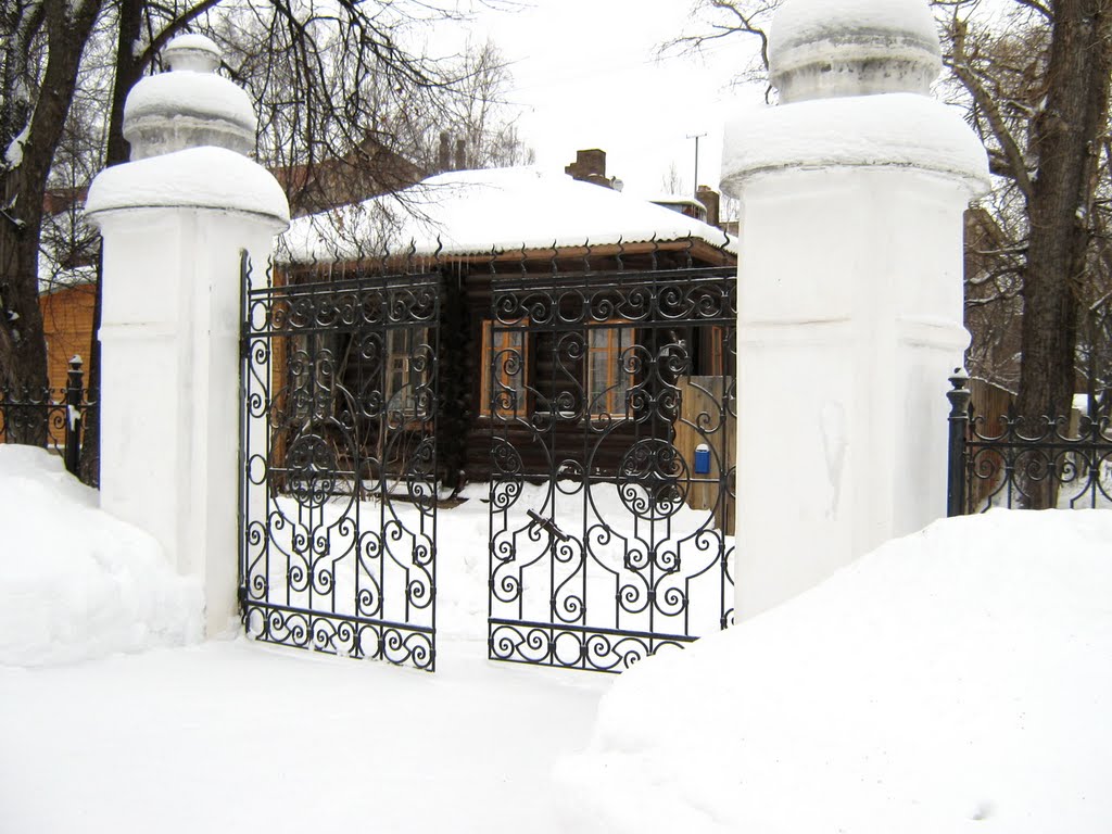Дом П.Г.Жгулёва, 1790 г. и ворота церкви, Киров