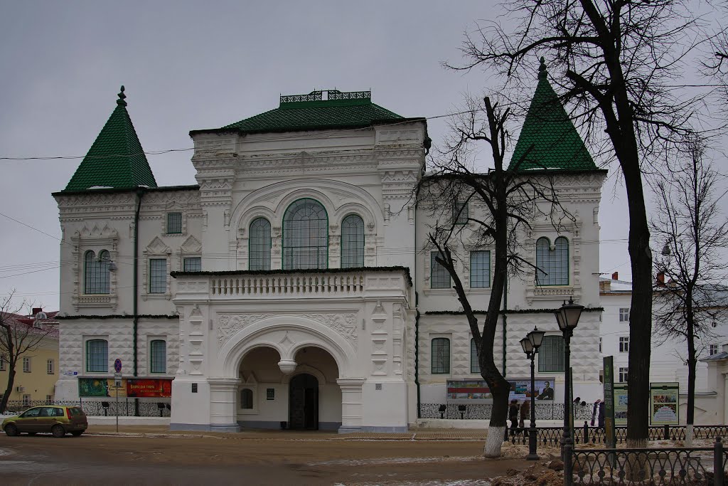 Кострома: Краеведческий музей, в прошлом - Дворянское собрание, Кострома