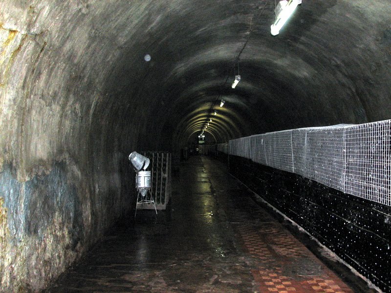 Абрау-Дюрсо. Тоннели  с шампанским / In tunnels Abrau Durso mature Champagne, Абрау-Дюрсо