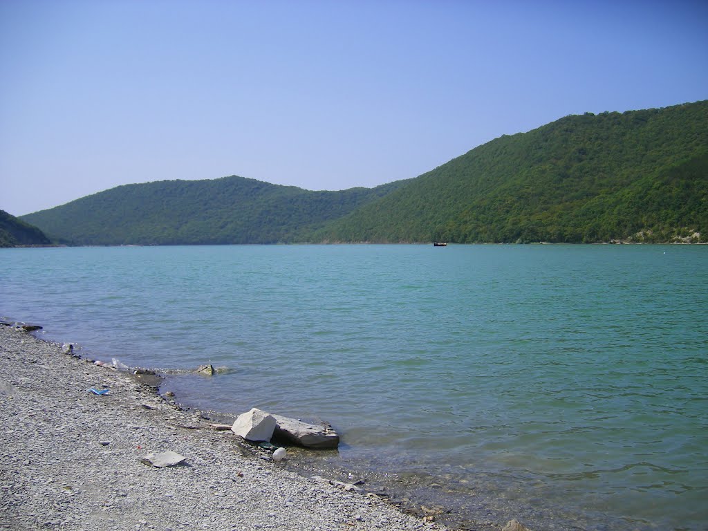 Голубое озеро в Абрау, Абрау-Дюрсо