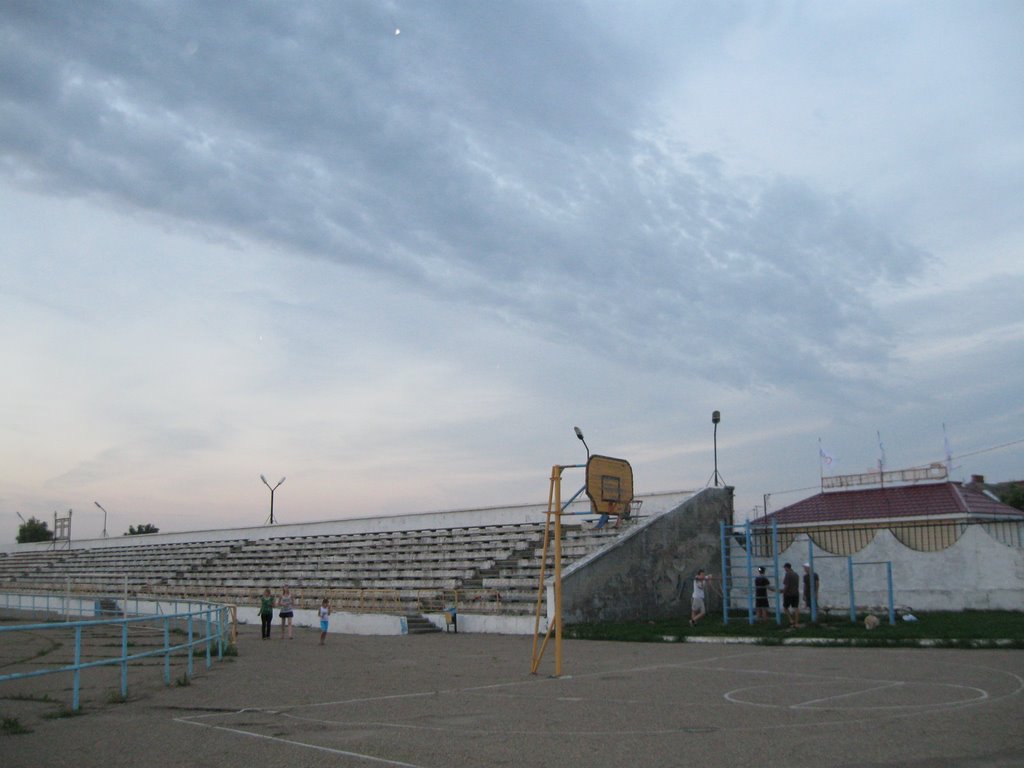 Стадион, Каневская
