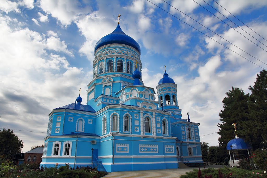 Свято-Покровский храм станицы Каневской (сентябрь 2012 года), Каневская