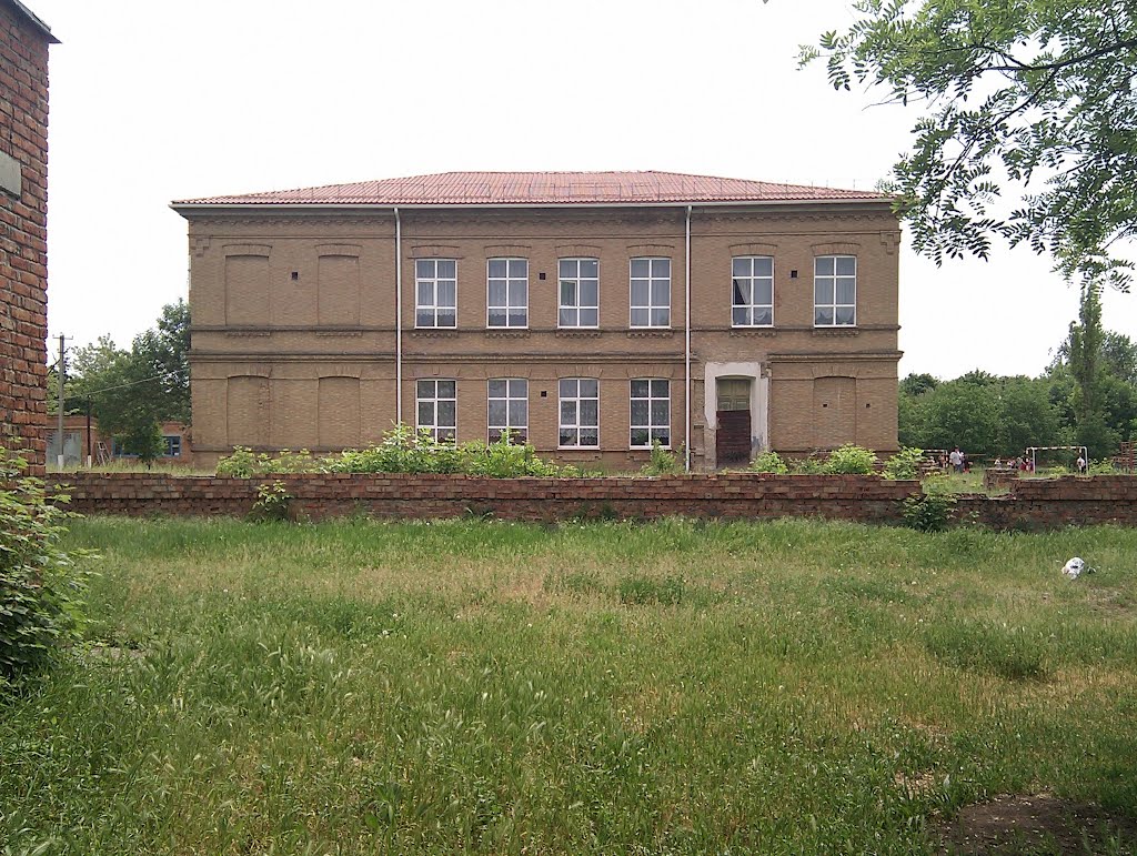 Школьное здание в Щербиновке, Старощербиновская