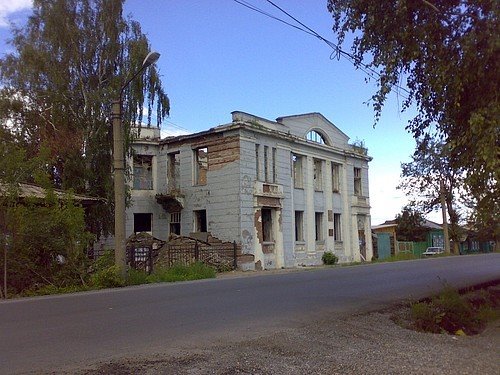 Развалины здания Горкома КПСС, Ачинск