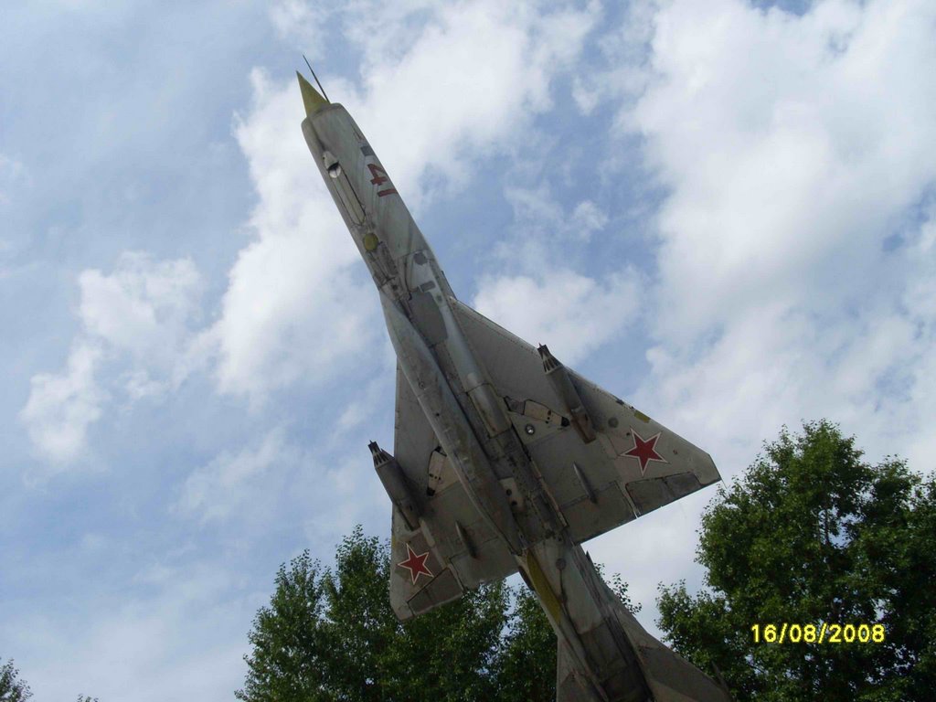 МиГ-21 на плацу АВАТУ, Ачинск