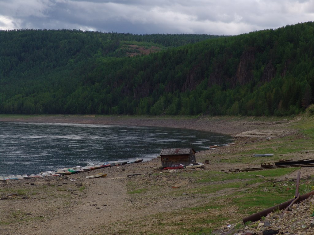 Podkamennaya Tunguska river, Байкит