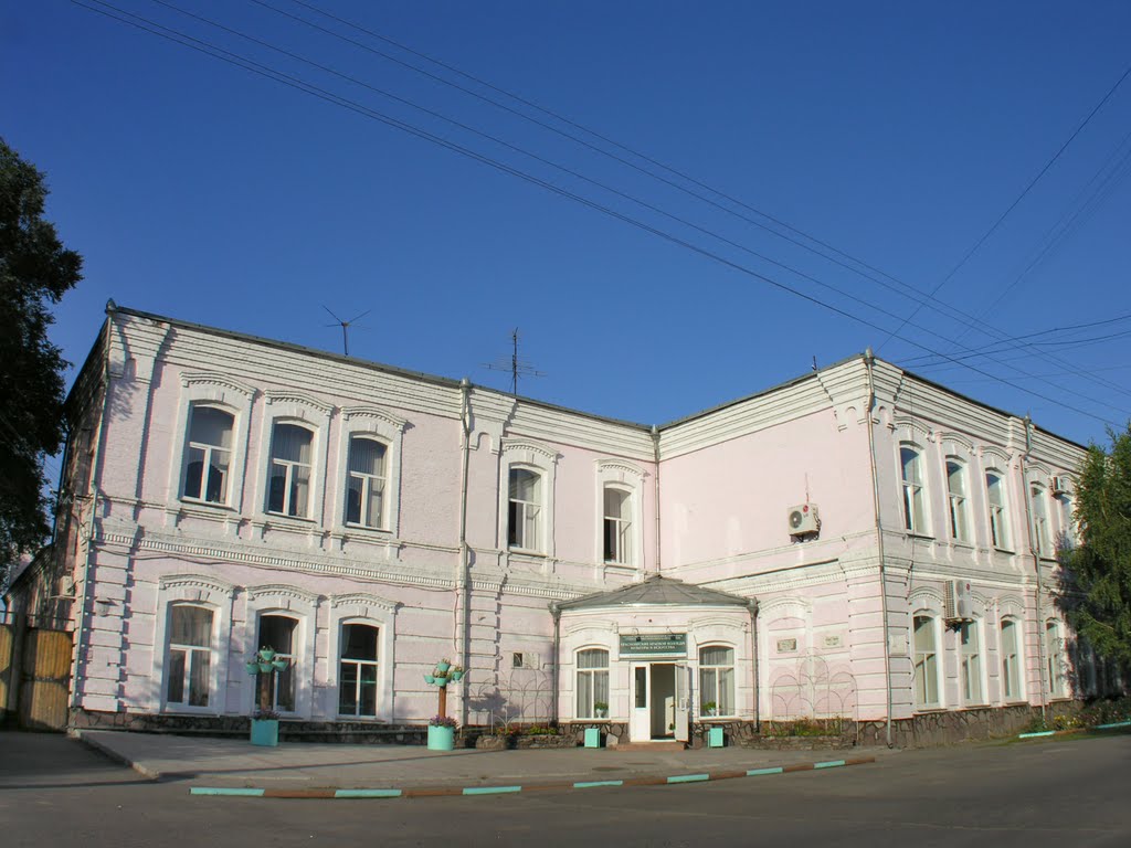 Former womens progymnasium building, Минусинск