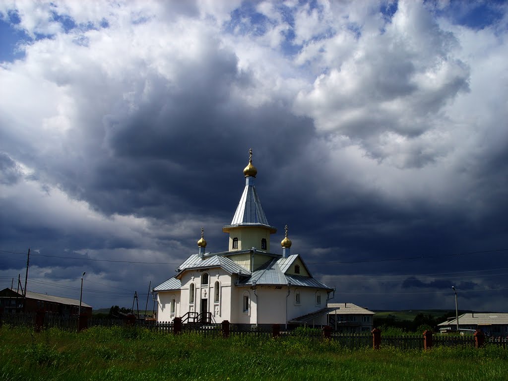 Свято-Крестовоздвиженский храм, Новоселово