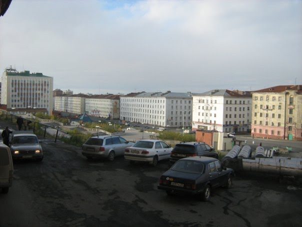 Вид но Комсомольскую и Дом Быта 2010 (by Aleksandr Ponomarenko), Норильск