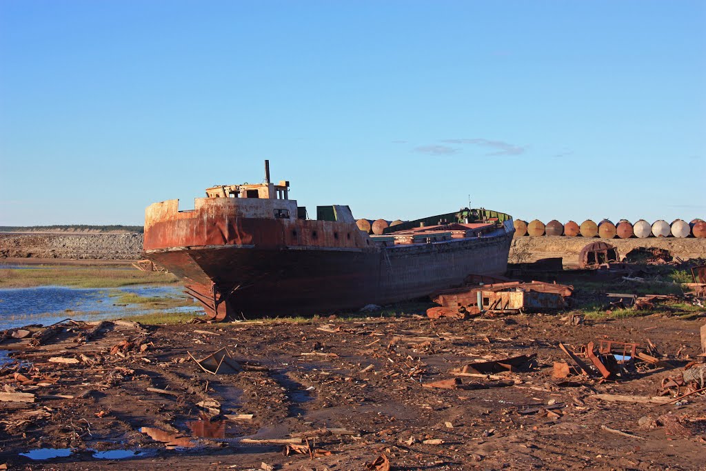 Старый корабль "Нивский"., Хатанга
