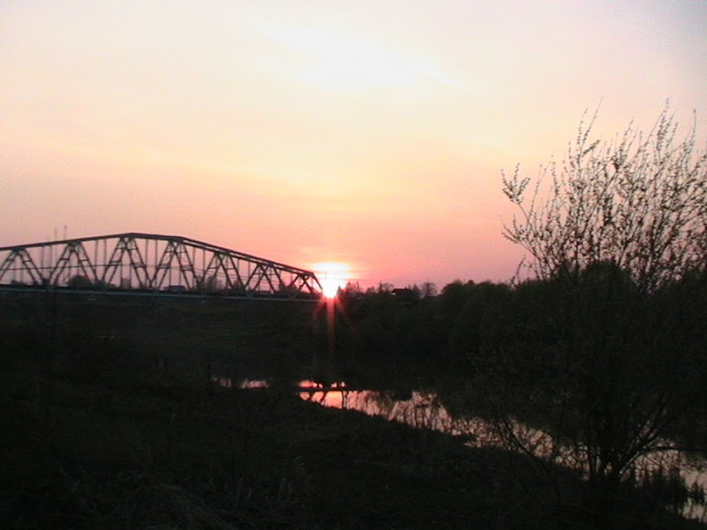 Закат ЖД мост, Данхов
