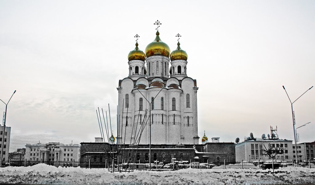 Золотые купола Колымы, Магадан