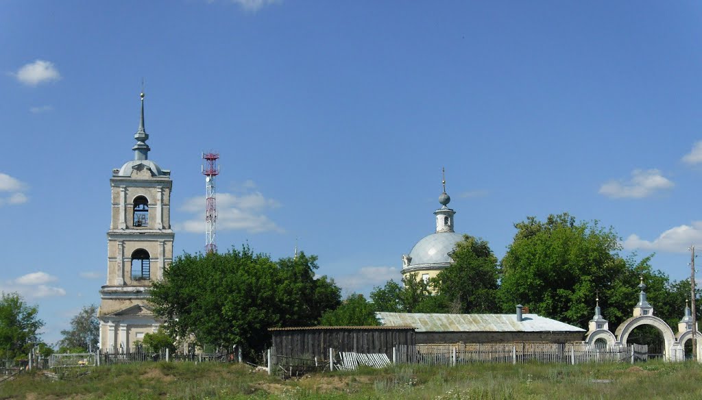 Церковь Трех Святителей 1827, Белоомут