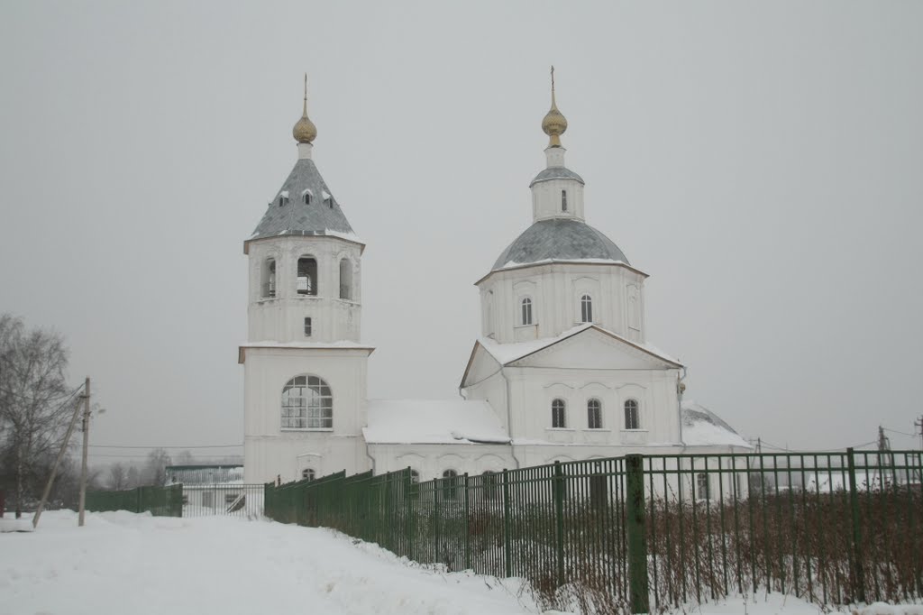 Церковь Богоявления что в Заречеье зима 2011, Верея