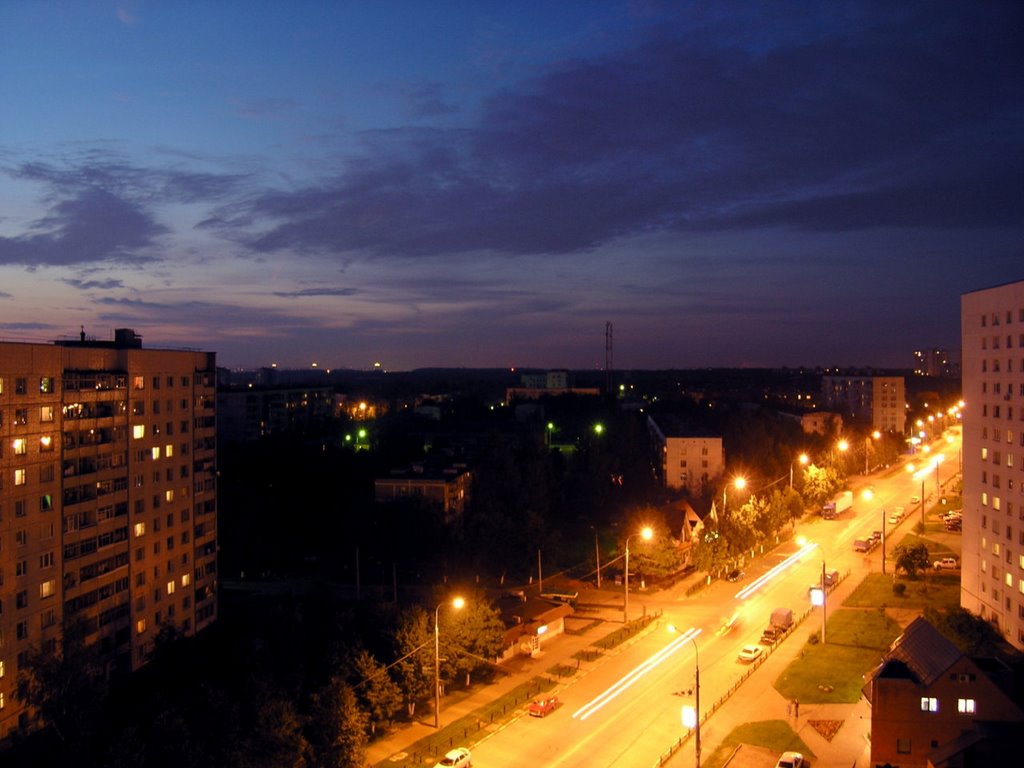 PLK avenue in the night, Видное
