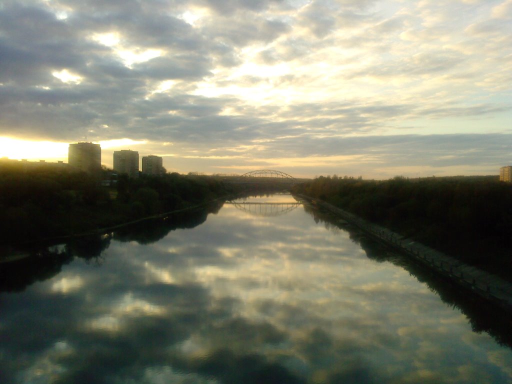 Облака в Москва-реке, Воскресенск