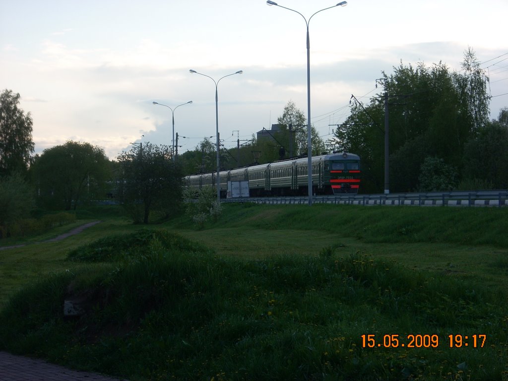 Вечерняя электричка/Suburban train., Дубна