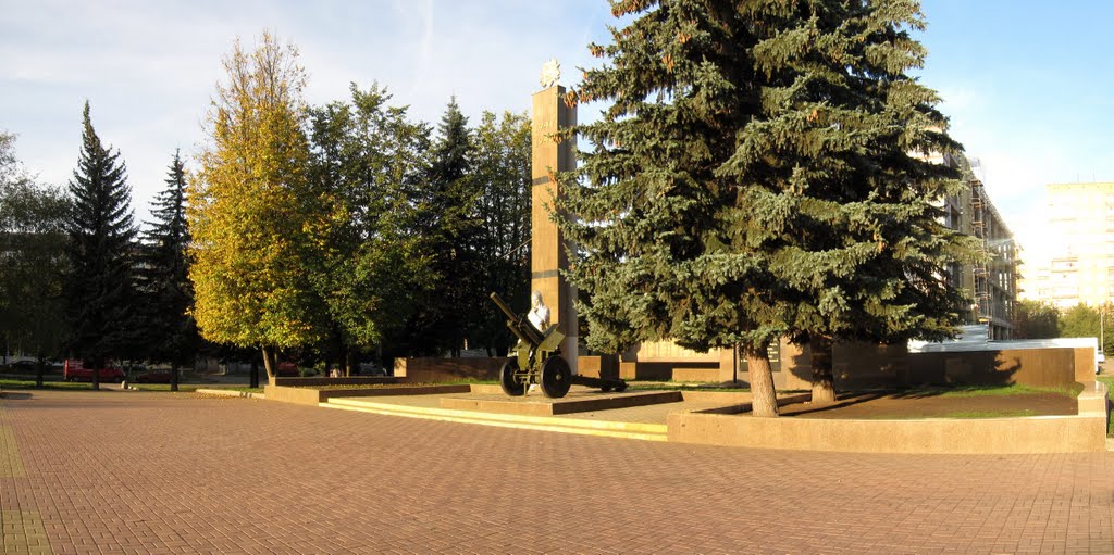 Памятник на Октябрьской площади, Железнодорожный